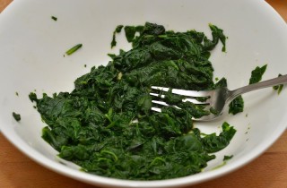 Запеканка с рикоттой и шпинатом - фото шага 3