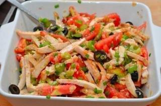 Салат из курицы с помидорами и сельдереем - фото шага 4