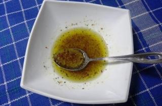 Салат из свеклы с голубым сыром - фото шага 4