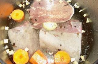 Салат из языка с редькой - фото шага 3